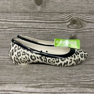 Crocs Womens Lina Leopard/Oyster Graphic Flats Shoes Size 5 NEW NWOB